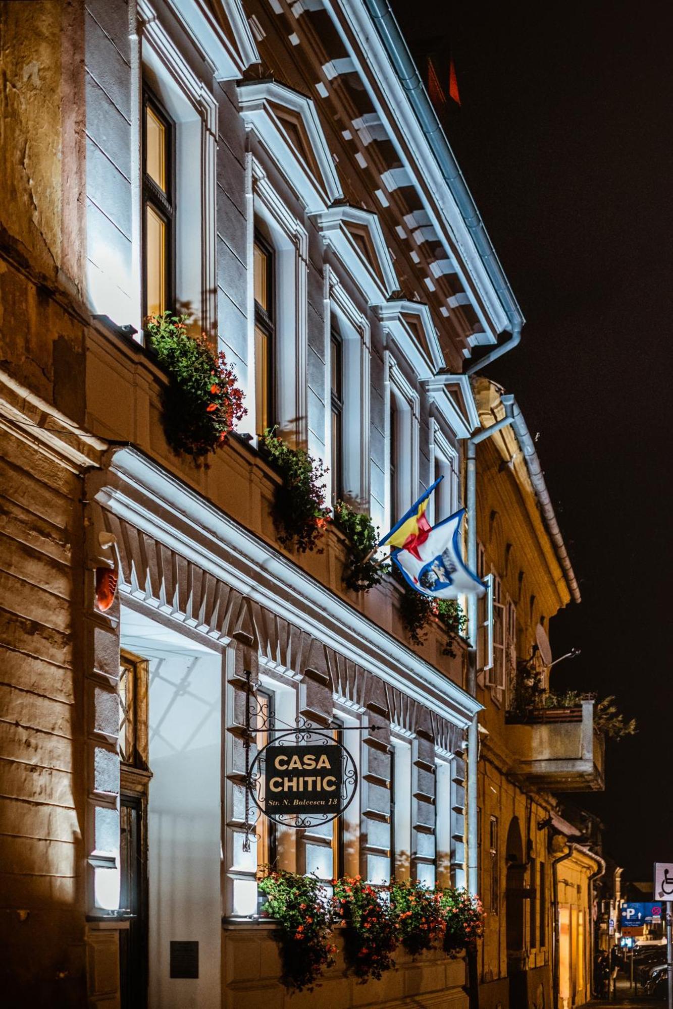 Casa Chitic - Hotel & Restaurant- Str Nicolae Balcescu 13 Brasov Bagian luar foto
